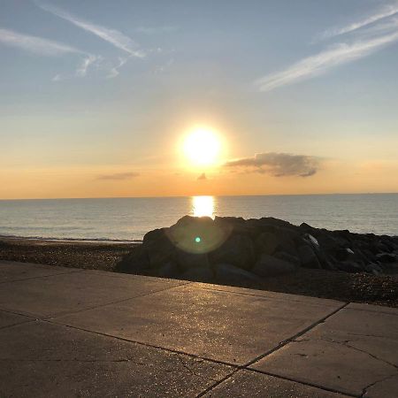 Appartamento Tref Y Clawdd Felixstowe Esterno foto